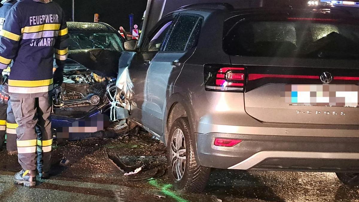 Diemlern, Hall Bei Admont: Autos Kollidierten Im Baustellenbereich ...